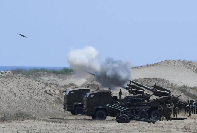 菲提前一天给中国“上眼药”正告美方pg电子试玩入口20国军队涌入南海(图2)
